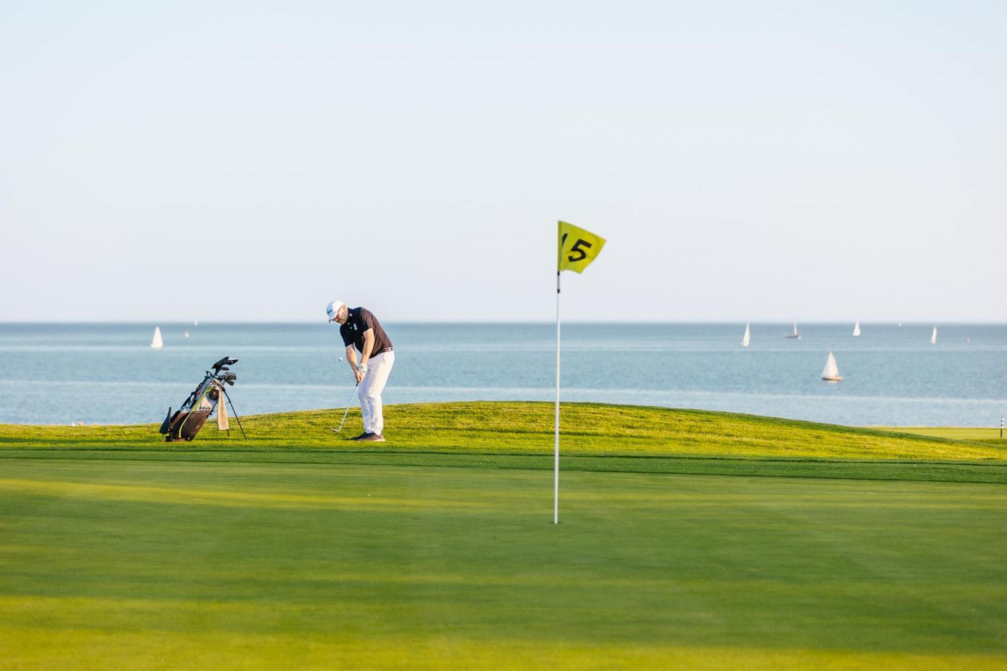 Golf 'N Wave Aktivresort فيهمارن المظهر الخارجي الصورة