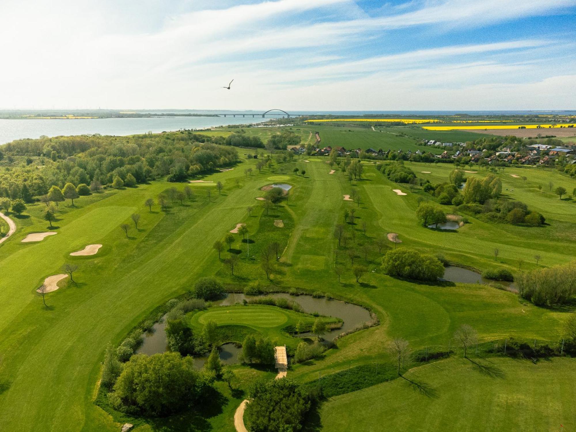 Golf 'N Wave Aktivresort فيهمارن المظهر الخارجي الصورة