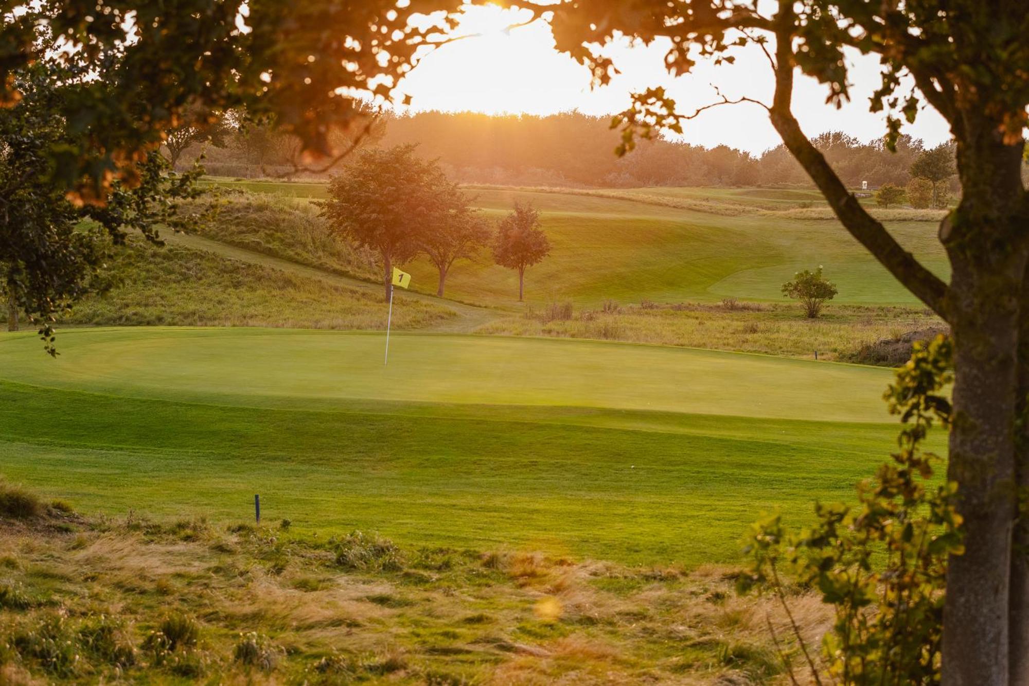 Golf 'N Wave Aktivresort فيهمارن المظهر الخارجي الصورة